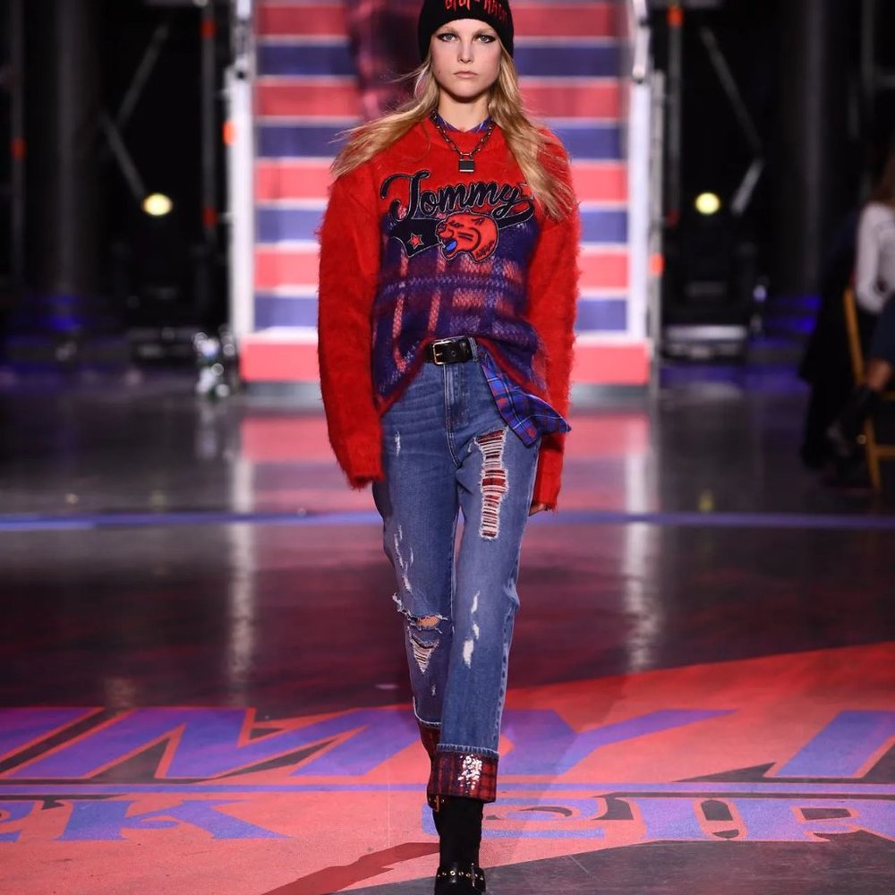 Tommy HILFIGER x GIGI HADID NWT RUNWAY collection jeans Sz 27 DISTRESS SUBLIME !